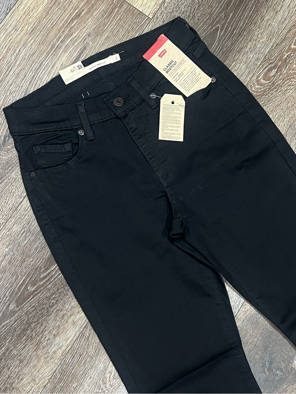NWT LEVI’S Black Classic Bootcut Stellar Stretch Mid Rise Denim Jeans 🖤 - Picture 7 of 9